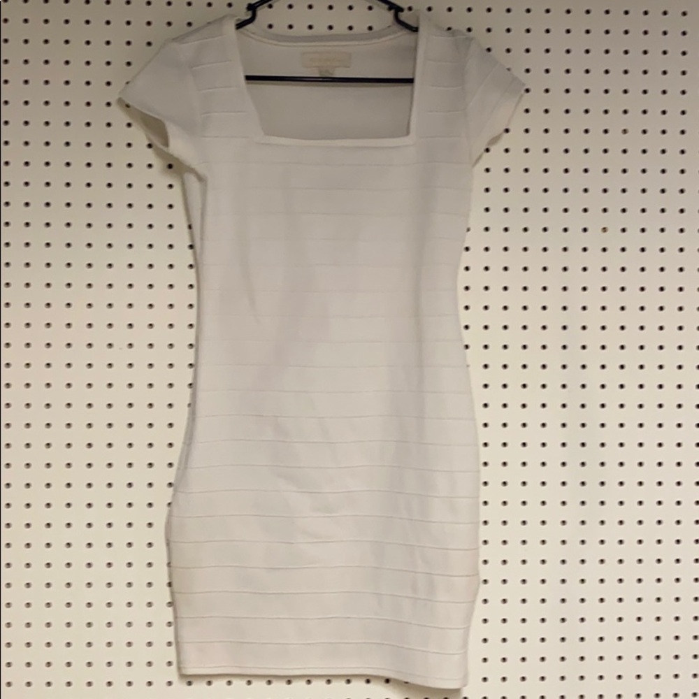 💜White Dress